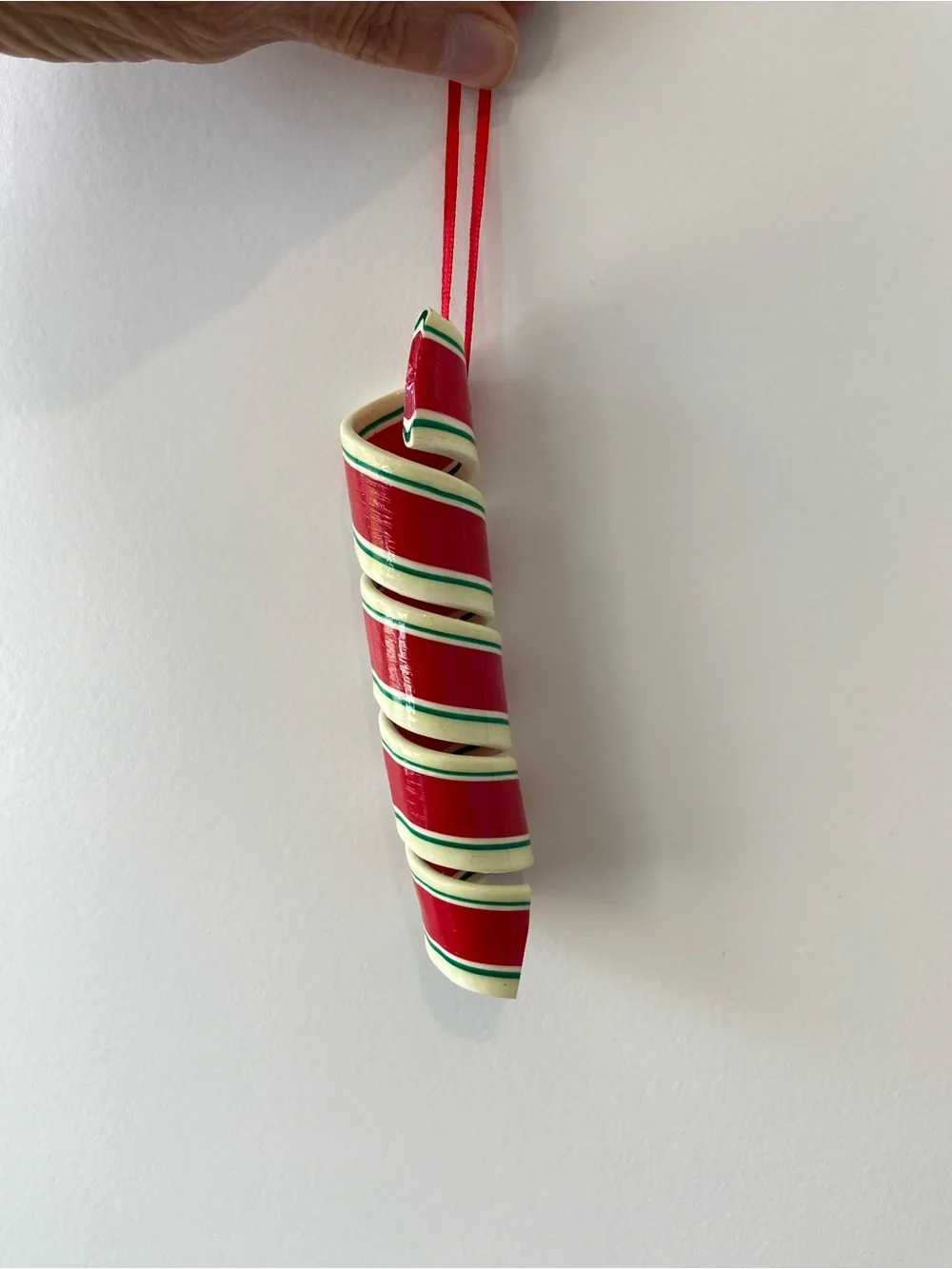 2 mismatched christmas holiday ornaments